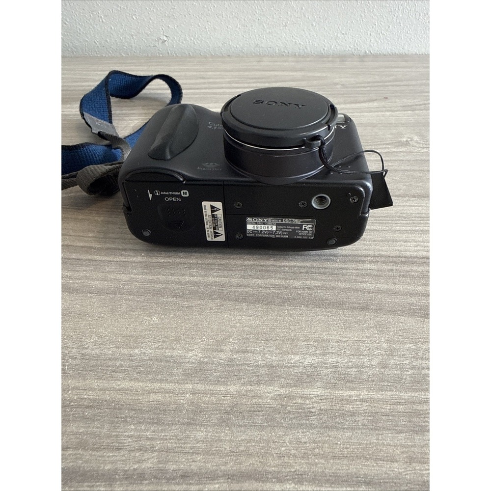 Sony Cyber-shot DSC-S85 Digital Camera 4.1MP Black Tested Works Needs Battery - Picture 4 of 9